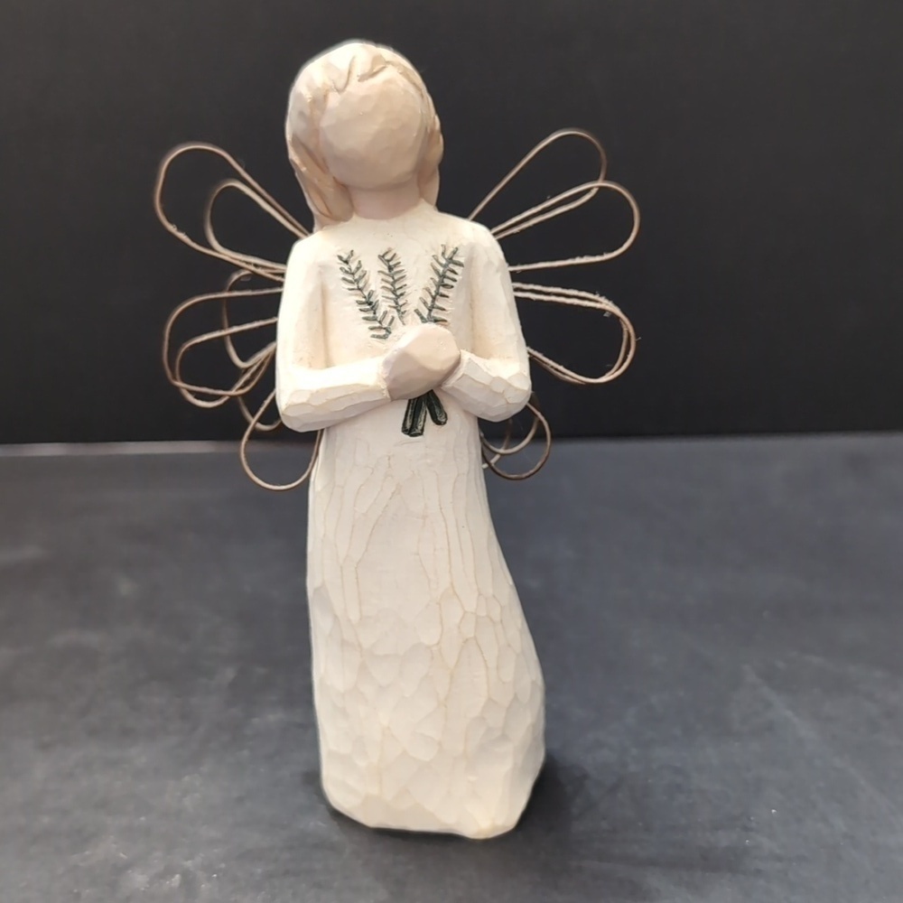Willow Tree Angel of Remembrance 2001 Figurine By Susan Lordi.